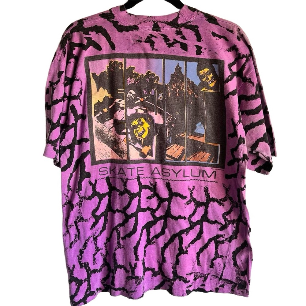 80s EPIC SKATE ASYLUM AOP DYED TEE
Single Stitch Unisex XL : 21x24.5